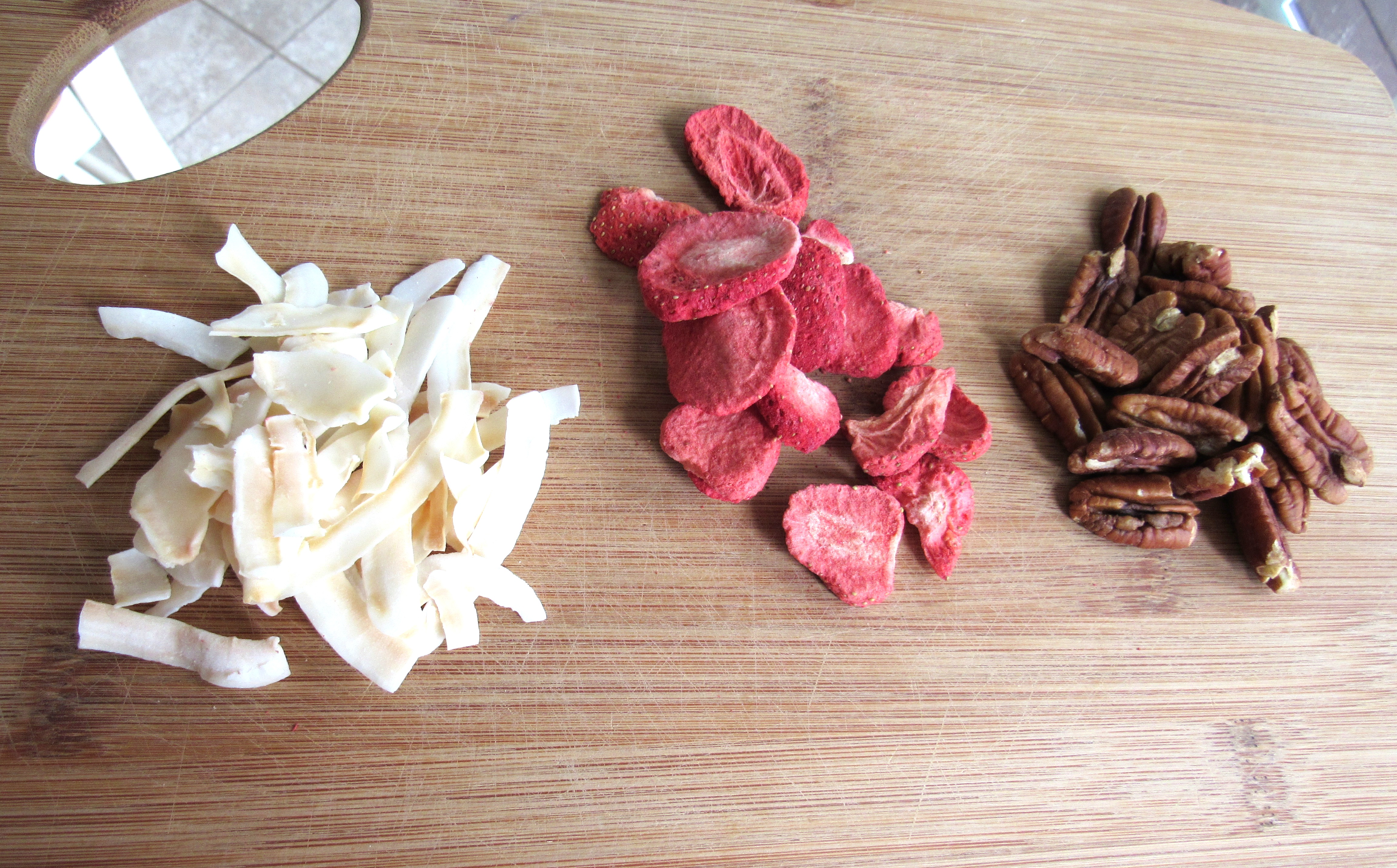 Simple Strawberry Granola Ingredients