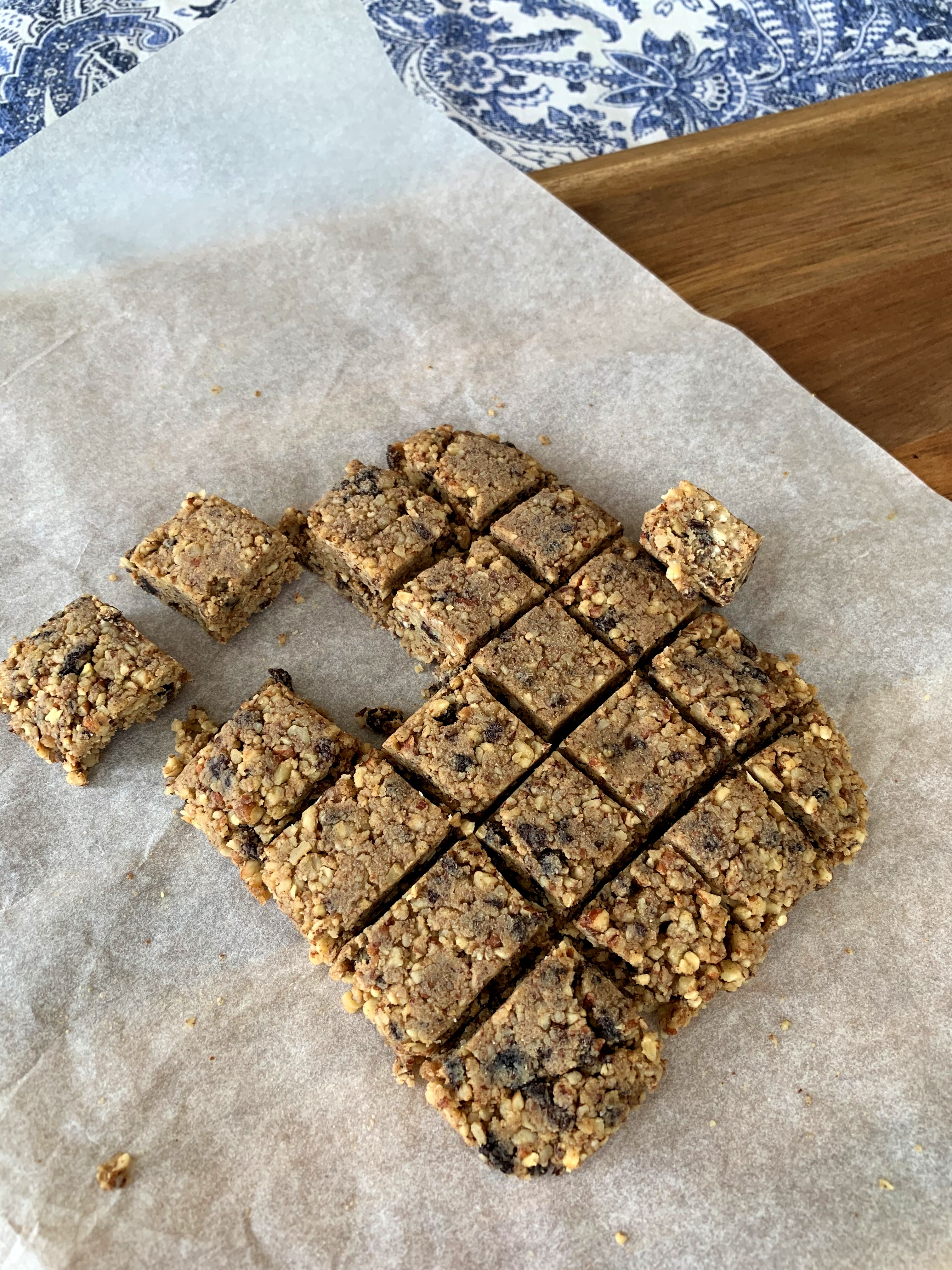 Nut and fruit bites 5